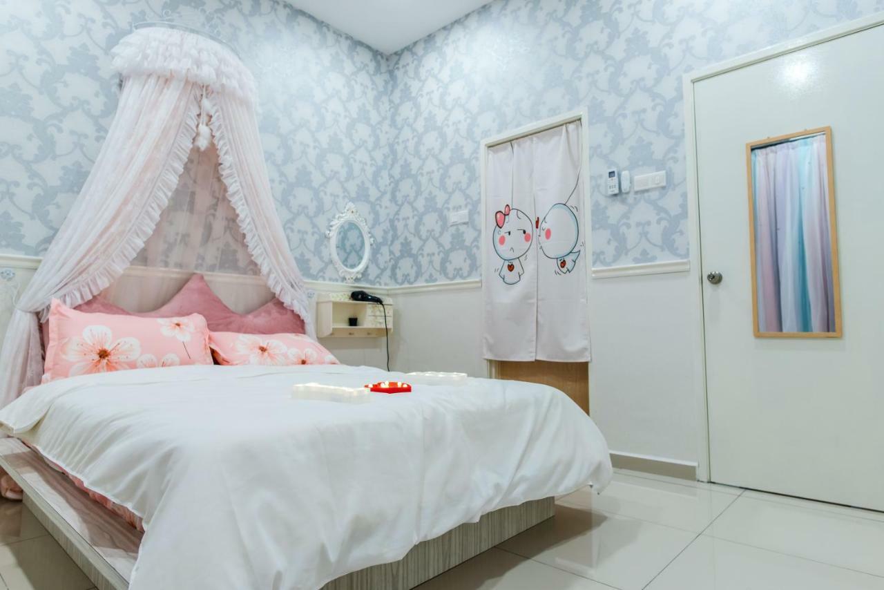 Ruby Homestay Melaka Buitenkant foto