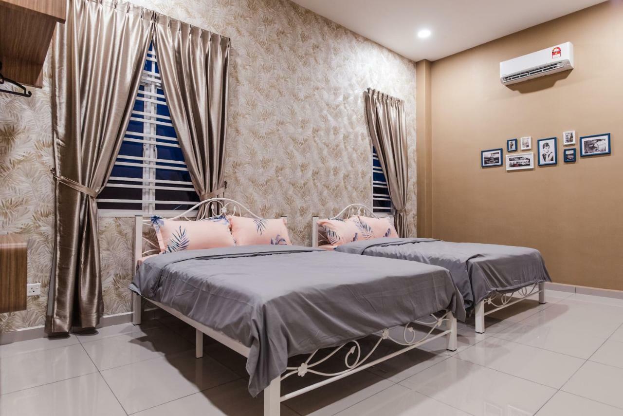 Ruby Homestay Melaka Buitenkant foto